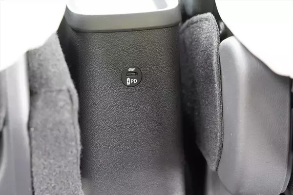 「俺たちはこういうホンダを待っていた！ 軽EVベースの痛快ホットハッチ「Super-ONE」が楽しすぎた」の画像