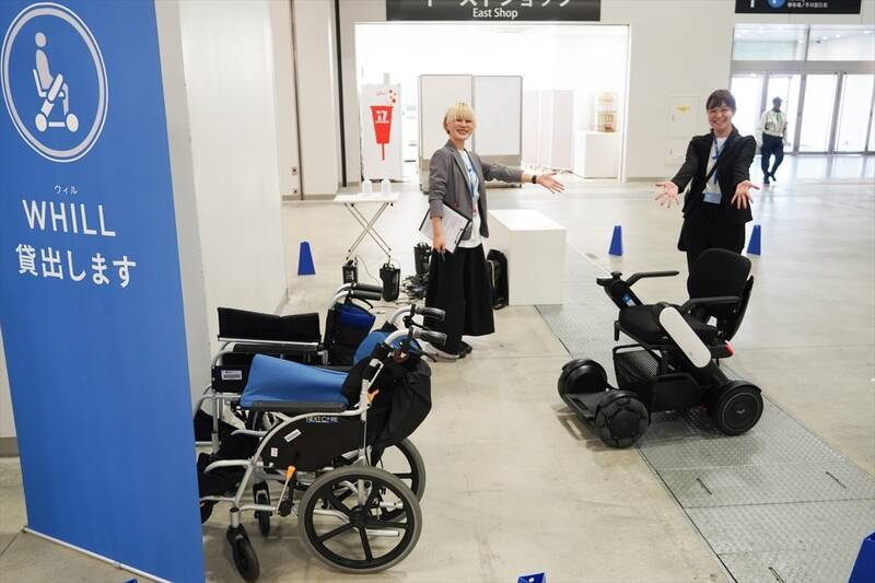 ジャパンモビリティショーで1人乗りモビリティを見る、乗れる、動き回れる！