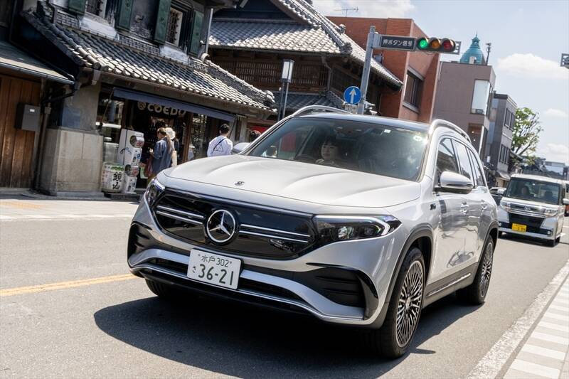 SUV＋BEV＝最高！ メルセデス・ベンツの電動SUV「EQB」はアイドルも納得の乗り心地