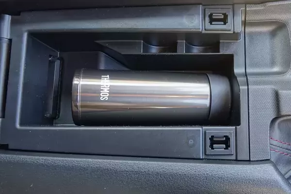 「ロードスター信号待ちのコーヒータイム シンクロ率400％のミニボトルを求めて」の画像