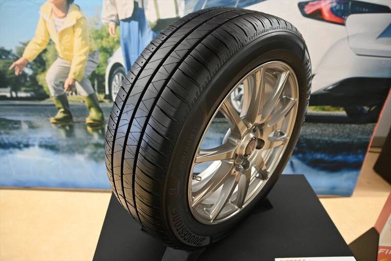 ブリヂストンから「アレンザLX200」と「フィネッサHB01」の新世代タイヤが登場！