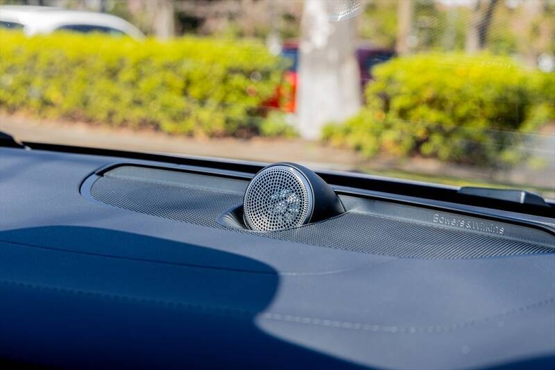 日本で10番目に売れている輸入車がスウェーデンのボルボ「V60」って知ってた？