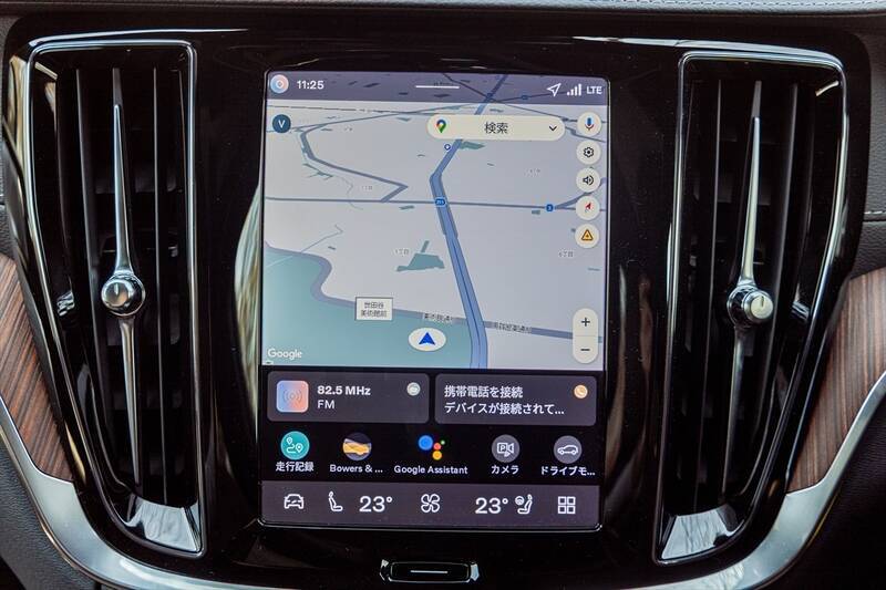 日本で10番目に売れている輸入車がスウェーデンのボルボ「V60」って知ってた？