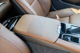 「日本で10番目に売れている輸入車がスウェーデンのボルボ「V60」って知ってた？」の画像19