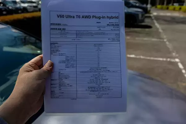 「日本で10番目に売れている輸入車がスウェーデンのボルボ「V60」って知ってた？」の画像
