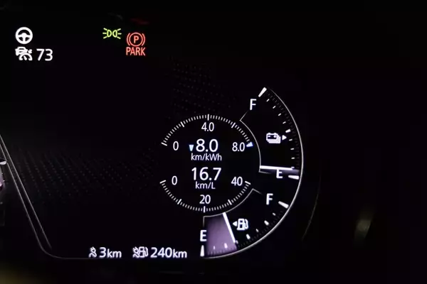 「超低燃費のディーゼルか、静粛性とAC電源のPHEVか。マツダ「CX-60」で1200km走って見えた選び方の正解」の画像