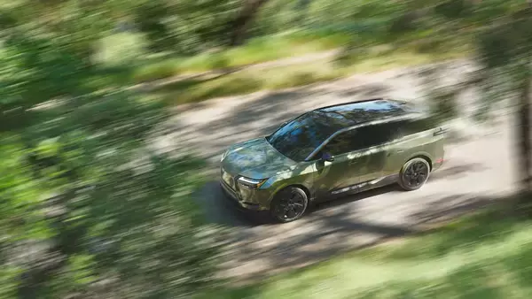 「レクサス初のBEV3列SUV「TZ」世界初公開　航続距離は620km、これはまさに“走るラウンジ”！」の画像