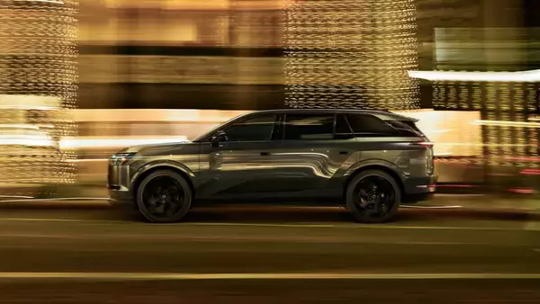 「レクサス初のBEV3列SUV「TZ」世界初公開　航続距離は620km、これはまさに“走るラウンジ”！」の画像