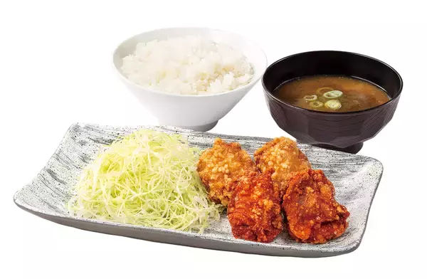 「からあげ×麻婆が強すぎ！ ご飯が飲める勢いの「鉄板麻婆定食」」の画像