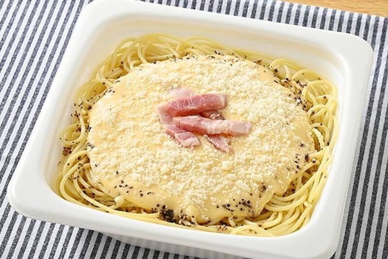 「ファミマ・ザ・カルボナーラ」爆誕！太さ1.6mm麺を使用した“もちっとパスタ”