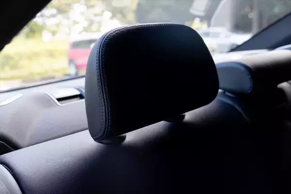 「予算700万円台からの輸入セダン選び。BMW「3シリーズ」がメルセデス「Cクラス」より“運転が楽しい”理由」の画像