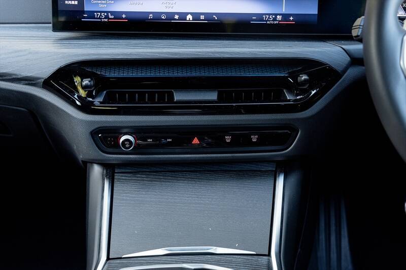 予算700万円台からの輸入セダン選び。BMW「3シリーズ」がメルセデス「Cクラス」より“運転が楽しい”理由