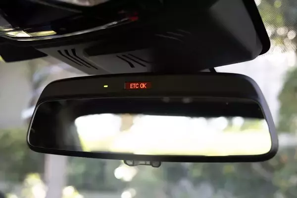 「予算700万円台からの輸入セダン選び。BMW「3シリーズ」がメルセデス「Cクラス」より“運転が楽しい”理由」の画像