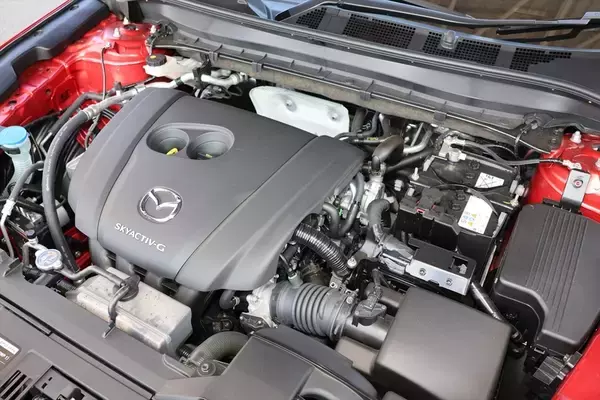 「新型もいいけどマツダのSUV「CX-5 ブラックセレクション」は300万円台で手に入る高コスパモデル」の画像