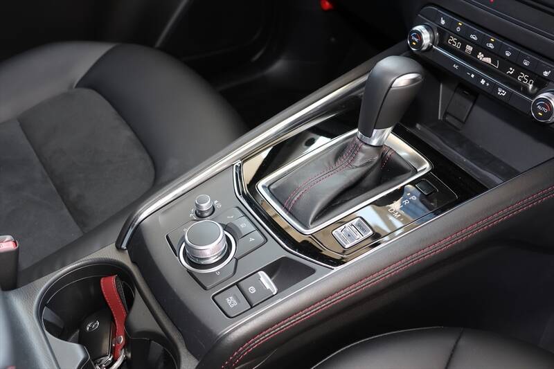 新型もいいけどマツダのSUV「CX-5 ブラックセレクション」は300万円台で手に入る高コスパモデル