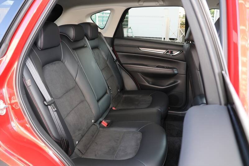 新型もいいけどマツダのSUV「CX-5 ブラックセレクション」は300万円台で手に入る高コスパモデル