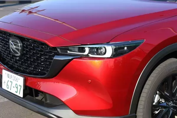 「新型もいいけどマツダのSUV「CX-5 ブラックセレクション」は300万円台で手に入る高コスパモデル」の画像