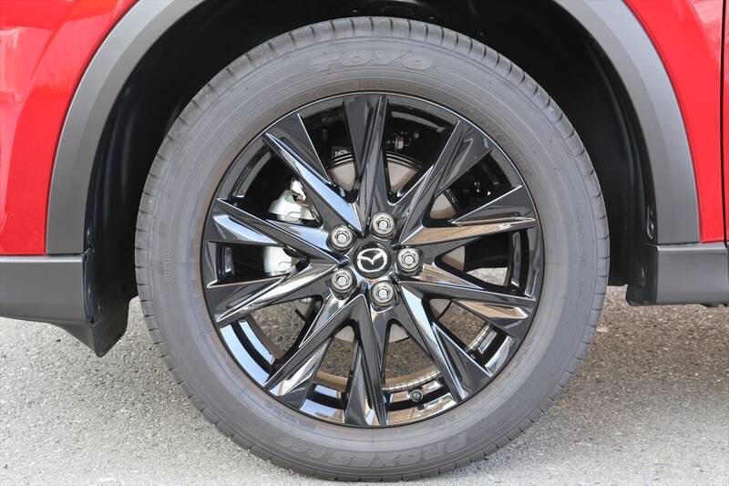 新型もいいけどマツダのSUV「CX-5 ブラックセレクション」は300万円台で手に入る高コスパモデル