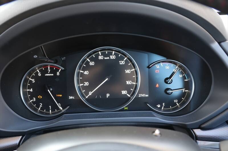 新型もいいけどマツダのSUV「CX-5 ブラックセレクション」は300万円台で手に入る高コスパモデル