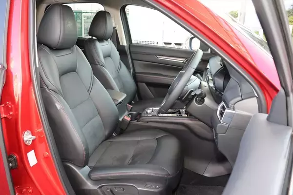 「新型もいいけどマツダのSUV「CX-5 ブラックセレクション」は300万円台で手に入る高コスパモデル」の画像