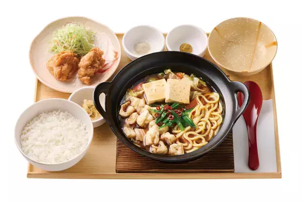 「やよい軒「もつ鍋」と「麻辣火鍋」を同時発売！ごはんはおかわり無料」の画像