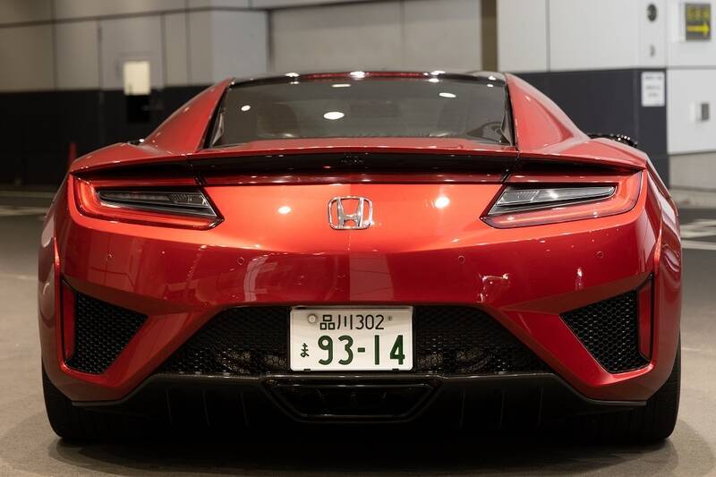 クルマは乗らなきゃわからない！ HondaのRQがNSXに乗ってお勉強