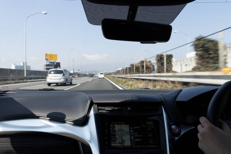 クルマは乗らなきゃわからない！ HondaのRQがNSXに乗ってお勉強