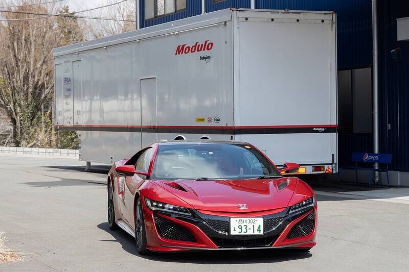 クルマは乗らなきゃわからない！ HondaのRQがNSXに乗ってお勉強