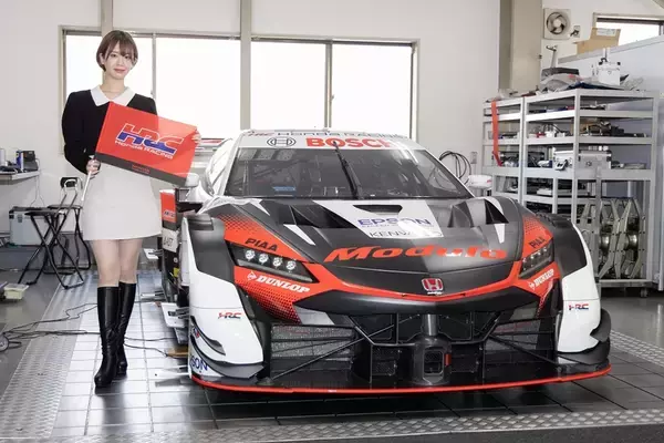 「クルマは乗らなきゃわからない！ HondaのRQがNSXに乗ってお勉強」の画像