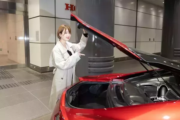 「クルマは乗らなきゃわからない！ HondaのRQがNSXに乗ってお勉強」の画像
