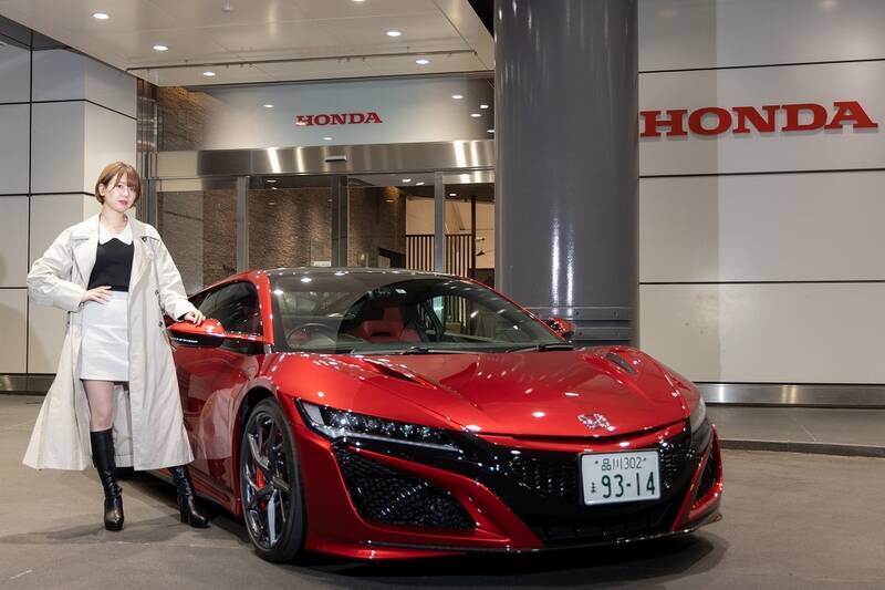 クルマは乗らなきゃわからない！ HondaのRQがNSXに乗ってお勉強