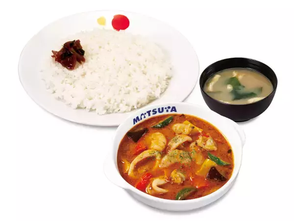 「ごろごろぷりぷりの海鮮が復活販売！ 松屋「海鮮ごろごろシーフードカレー」」の画像