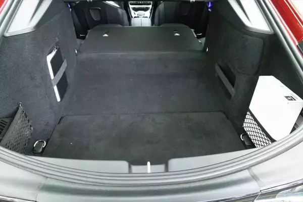 「ポルシェ 911を凌駕？ 「Mercedes-AMG GT43」は後席と大容量荷室を持つ速くて実用的なスポーツカー」の画像