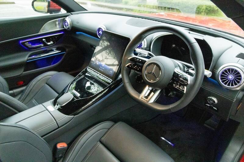 ポルシェ 911を凌駕？ 「Mercedes-AMG GT43」は後席と大容量荷室を持つ速くて実用的なスポーツカー