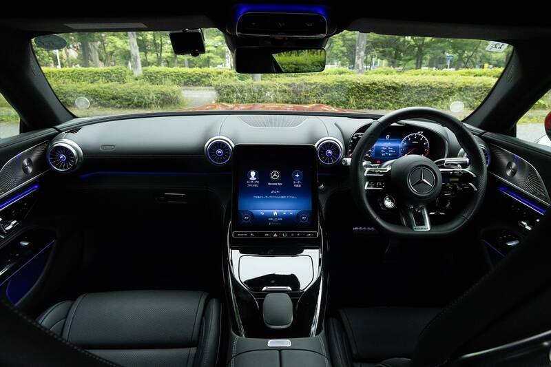 ポルシェ 911を凌駕？ 「Mercedes-AMG GT43」は後席と大容量荷室を持つ速くて実用的なスポーツカー