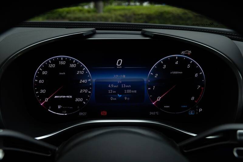 ポルシェ 911を凌駕？ 「Mercedes-AMG GT43」は後席と大容量荷室を持つ速くて実用的なスポーツカー