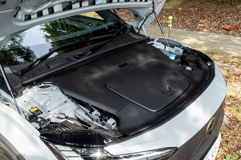 ボルボのEV「EX30クロスカントリー」は四輪駆動化しつつ乗り心地と加速が激変した