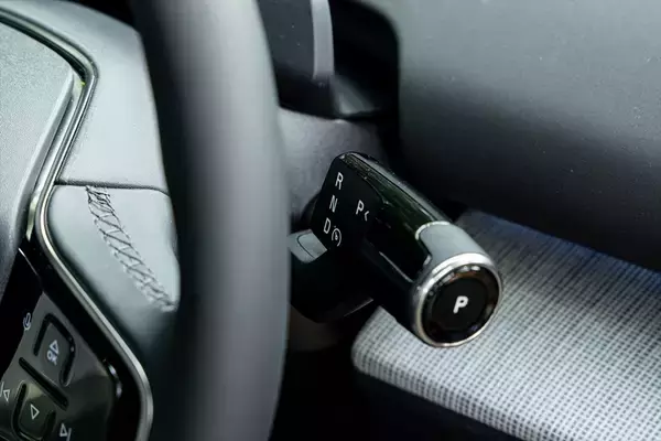 「ボルボのEV「EX30クロスカントリー」は四輪駆動化しつつ乗り心地と加速が激変した」の画像