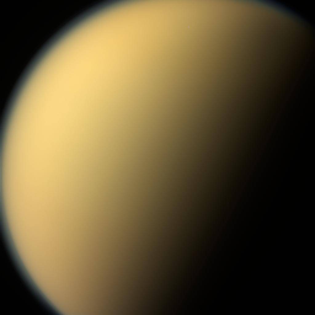 赤外線でみた土星の衛星タイタンの全球画像