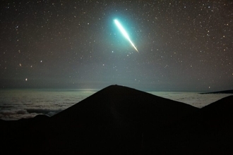 ハワイ島、マウナケア山頂から撮影された大火球