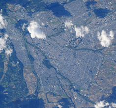 ISS（国際宇宙ステーション）から超望遠レンズで撮影された北海道旭川市