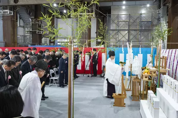 「カミハチクロス(KAMIHACHI X)が上棟を迎える」の画像