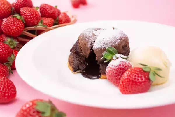 「ホテル京阪 京橋 グランデ ストロベリーアフタヌーンティーを開催します」の画像