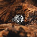 「LEATHERS AND TREASURES（レザーズアンドトレジャーズ）新作「CREED INTAGLIO RING」発売記念、希少石「カラーチェンジガーネット」を使用したフェアを8/15より開催」の画像3