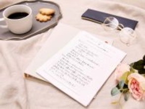 自分史活用の第一人者、河野初江がわかりやすく動画でレッスン、人生が前向きになる「わたしノート」づくり講座