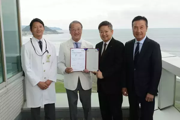 BSIグループジャパン(英国規格協会)、BSIグローバルで初※となる、ヘルスケア組織における品質のマネジメントシステム「ISO 7101:2023」の認証を亀田総合病院に授与