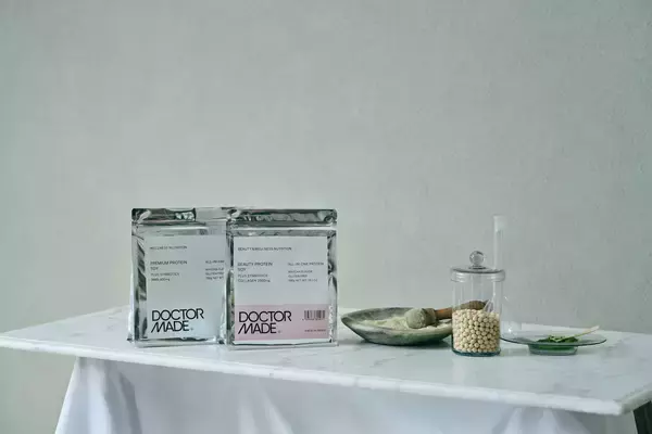 「【新発想】整形外科医が設計する“医療×ライフスタイル”ブランド「DOCTOR MADE」始動　NMN配合「Premium」とコラーゲン配合「Beauty」　2種のオールインワン・プロテインを4月11日発売。」の画像