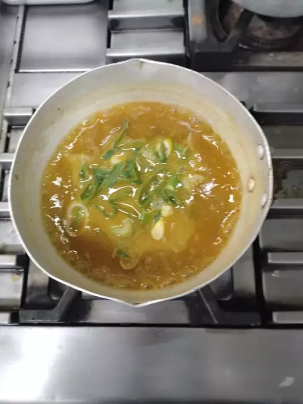 「創業73年　京都の老舗蕎麦【京都嵐山 清修庵】が累計販売数年間2万2千食の「自家製カレーそば(うどん)」「カレー丼」をリニューアル」の画像