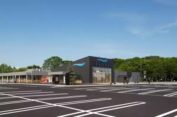 「見た目はクリスマスケーキ、正体はラーメン！？道の駅サーモンパーク千歳のクリスマス限定メニュー「メリーサーモン クリスマスケーキらぁめん」新登場！」の画像