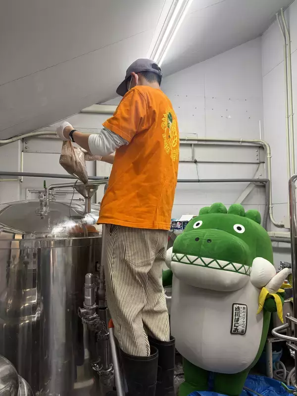 「“あえて青い”バナナをもう一度見つめ直した一杯『Izu Banana Pils』新発売！」の画像